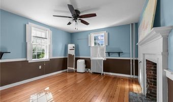 26 Perry St 1, Newport, RI 02840