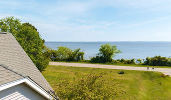 126 Narrow Shore Rd, Aydlett, NC 27916