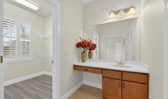 123 Aberdeen Pond Dr, Apollo Beach, FL 33572