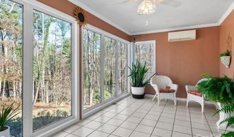 8 Alexander Chapel Dr, Asheville, NC 28804