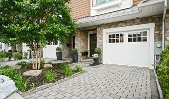 4724 CROSS St, Philadelphia, PA 19128