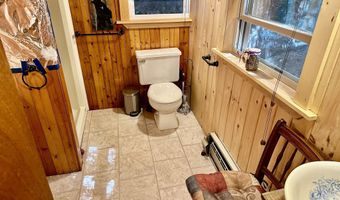 206 Endicott Rd, Belgrade, ME 04917