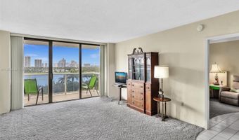 3675 N Country Club Dr 707, Aventura, FL 33180