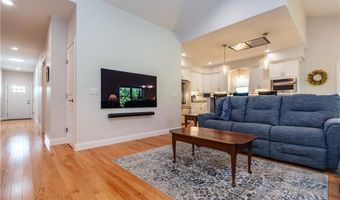 1 Hampton Rd 27, Coventry, RI 02816