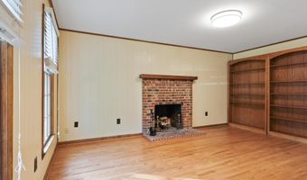 8223 TREEBROOKE Ln, Alexandria, VA 22308