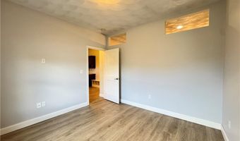 15 Morningside Dr, North Kingstown, RI 02852