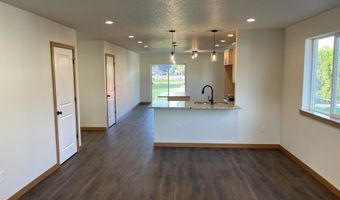 300 N JELLISON St, Amity, OR 97101