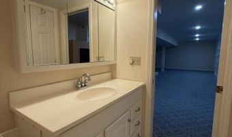 206 Meadow Ridge Dr, Bardstown, KY 40004