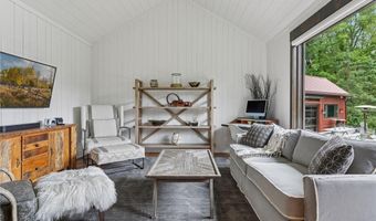 1099 Indian Trl S, Afton, MN 55001