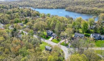 70 Cedar Tree Dr, Alloway, NJ 07422