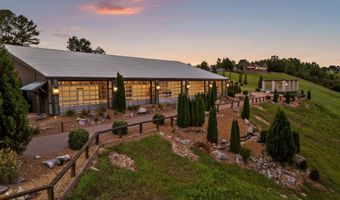 1020 Thomas Rd, Benton, TN 37307