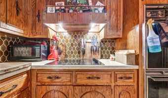 428 Canova Dr, Akron, OH 44319