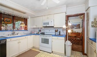 972 Reynolds Rd, Glocester, RI 02814