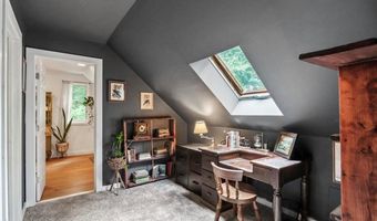447 Farm Rd, Arlington, VT 05250
