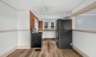 22 Parker St, Bangor, ME 04401