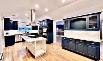 59 Western Concourse, Amity Harbor, NY 11701