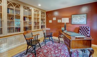 8 Maddy Ln, Acton, MA 01720