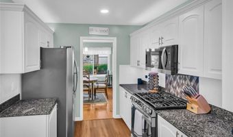626 Highview Circle Dr, Ballwin, MO 63021