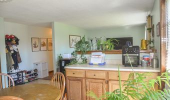 499 W River Rd, Augusta, ME 04330