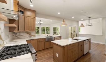 43864 ASHLAWN Ct, Ashburn, VA 20147