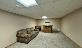 1102 11th Ave, Britton, SD 57430