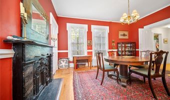 33 Kay St, Newport, RI 02840
