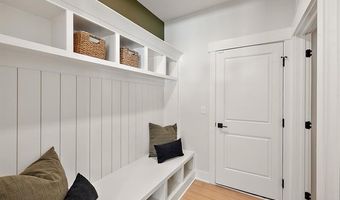 5636 Fir Ct, Almont, MI 48003