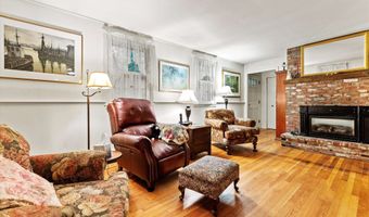 20 Juniper Dr, Amherst, NH 03031