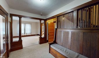 317 E 1st St, Arthur, IA 51431