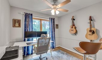 2821 Laurel Ridge Dr, Decatur, GA 30033