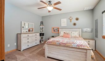 2055 Silver Maple Trl, North Liberty, IA 52317