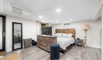 1392 Hope Rd, Cranston, RI 02831