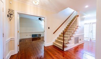 2714 Dover Ln, Albany, GA 31721