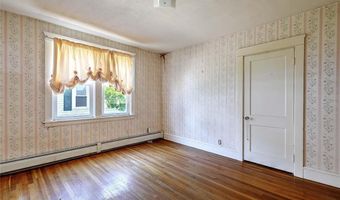 59 Colonial Ave, Cranston, RI 02910