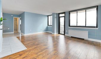 801 N PITT St #1203, Alexandria, VA 22314