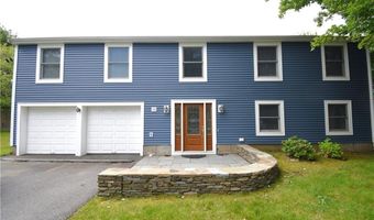 92 Trout Dr, Middletown, RI 02842