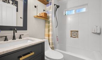 2412 W North St, Bellingham, WA 98225