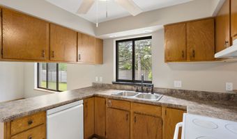 827 E WINDFIELD Pl, Appleton, WI 54911