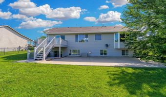 1421 N Lakeside Dr, Andover, KS 67002