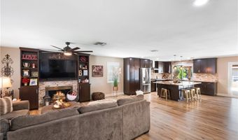 33127 Camelot Dr, Yucaipa, CA 92399