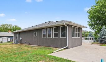 218 Douglas Blvd, Baltic, SD 57003