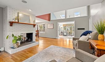 12 Magazine St, Bedford, NH 03110