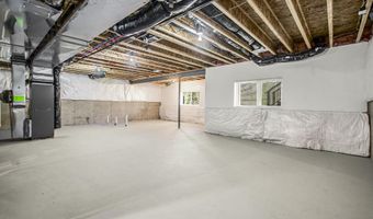 2895 Dillon Dr, Ann Arbor, MI 48105