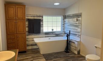 5894 Jasper Rd, Bascom, FL 32423