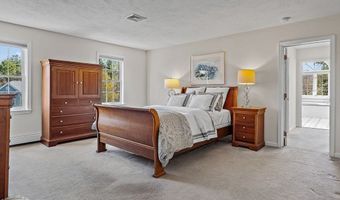 7 Woodfield Rd, Acton, MA 01720