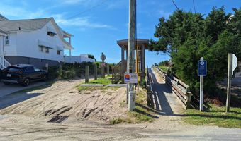 217 W Atlantic Blvd, Atlantic Beach, NC 28512