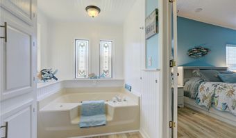 550 Tarpon Dr, Barefoot Bay, FL 32976