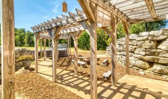 216 Old Wolf Hill Rd, Bethpage, TN 37022