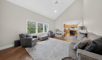 25 Winding Trl, Cheshire, CT 06410