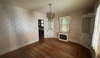 1002 Charles St, North Providence, RI 02904